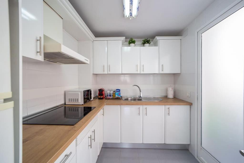 Central And Beautiful Apartment - Free Parking Malaga Zewnętrze zdjęcie